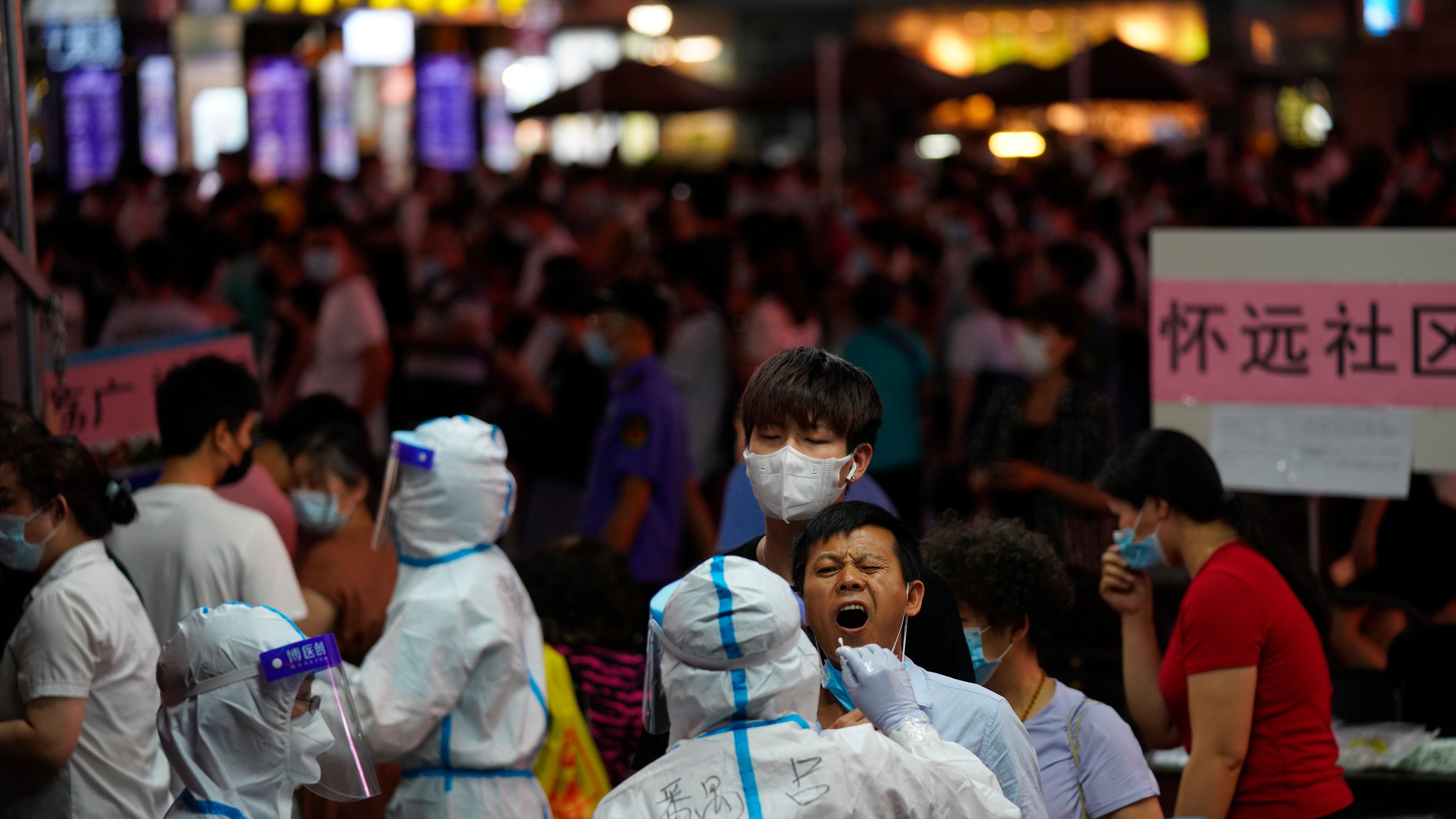 La Cina torna a fare paura: Guangzhou blindata per virus
