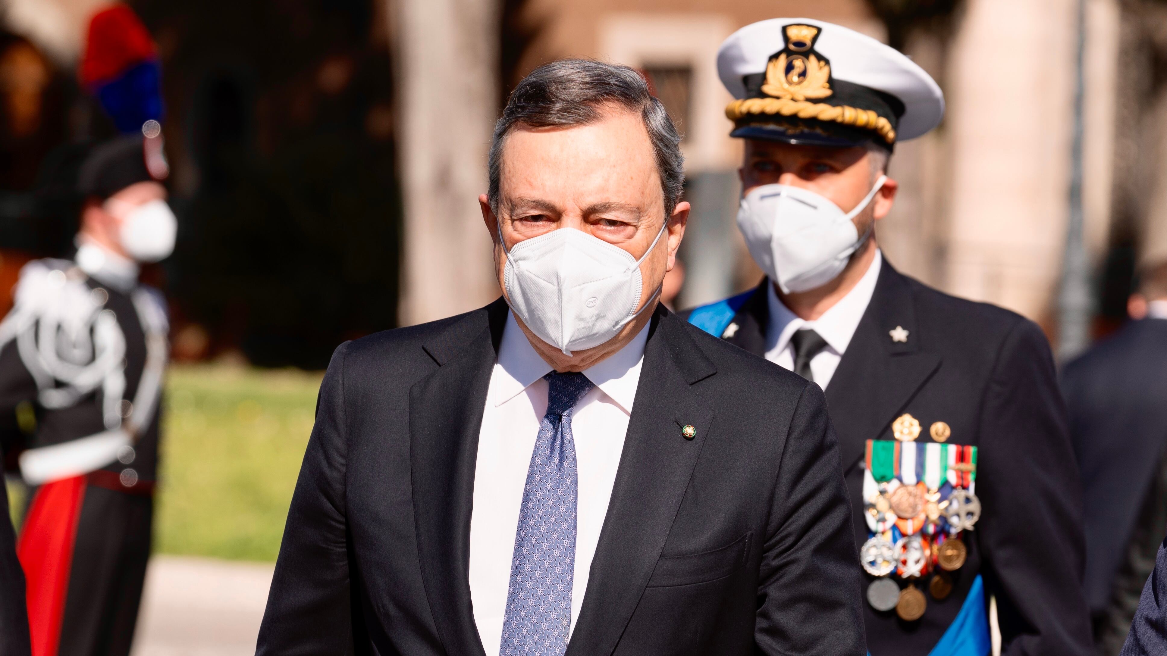Draghi, il Recovery al sicuro in Aula. "Ma con Conte sarebbe stato flop"
