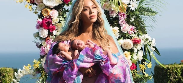 Beyonce mostra i suoi gemelli: ecco la prima foto di Rumi e Sir Carter 1