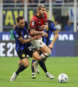 Le immagini più belle del Derby di Milano 8
