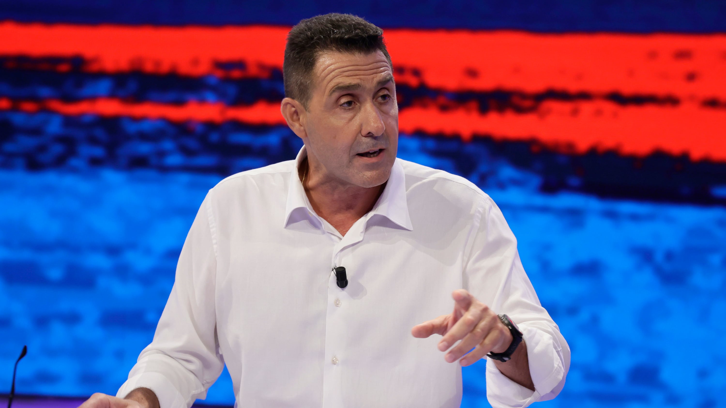 La corsa a destra per tutelare il gioielliere spinge Vannacci dentro la coalizione