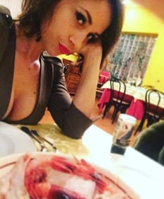 Malena: sexy in biancheria fluo 16