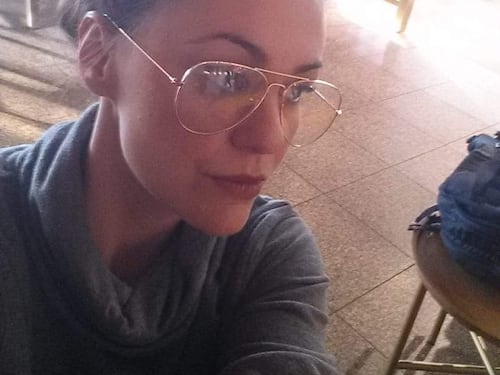 Un altro "caso Viviana"? È sparita da due giorni Trovata l'auto bruciata