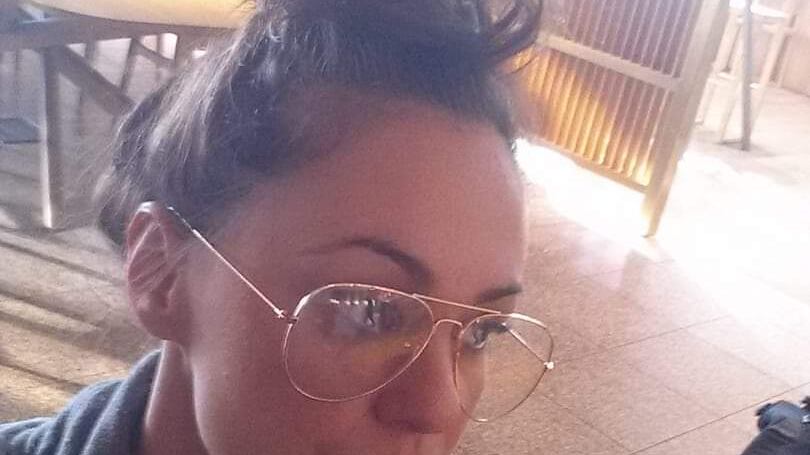 Un altro "caso Viviana"? È sparita da due giorni Trovata l'auto bruciata