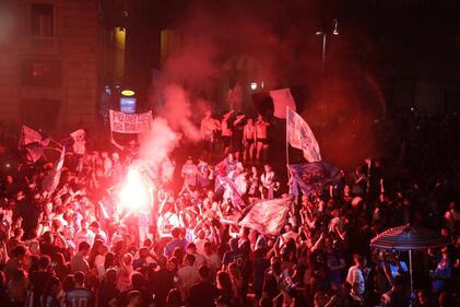 Tripudio azzurro a Napoli: le immagini più belle della festa scudetto 11