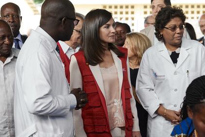 La regina Letizia in visita al Manica Health Center 2