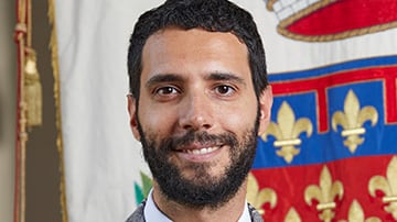 Politico ricattato per le foto osé. "Ho denunciato"