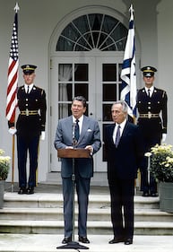 Peres nella storia 12
