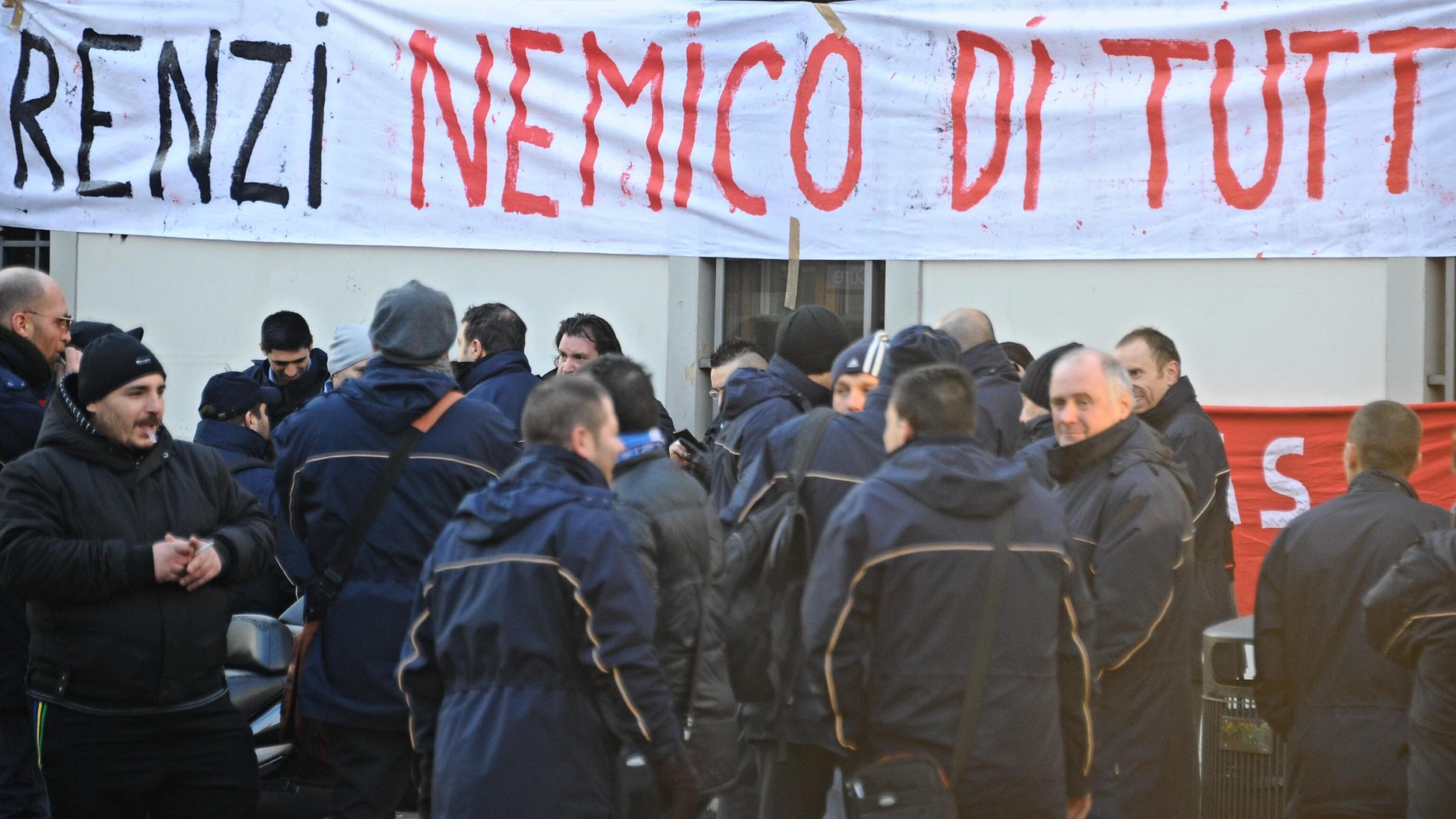 Firenze, autisti bus contro Renzi: "Bugiardo"