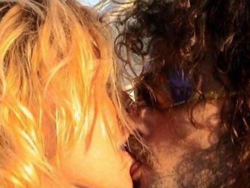 Raz Degan fa gli auguri di buon compleanno alla Barale: "Sei senza tempo"