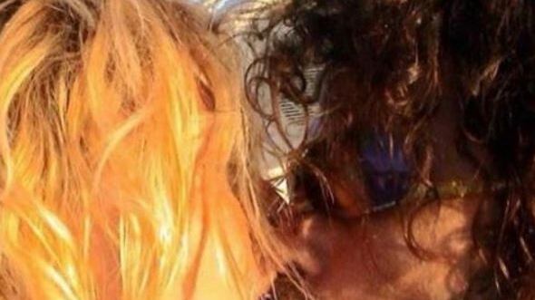 Raz Degan fa gli auguri di buon compleanno alla Barale: "Sei senza tempo"