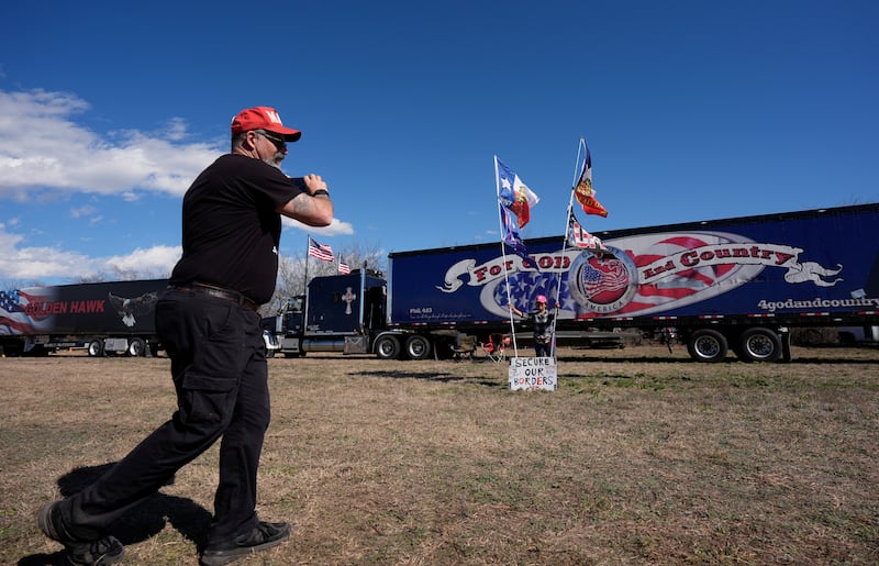"Take Our Border Back": la marcia del patrioti per i confini Usa 2