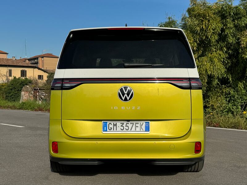 Volkswagen ID.Buzz, guarda la gallery del nuovo VAN 100% elettrico 18