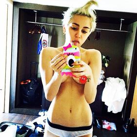 #NationalSendANudeDay, tra battute e selfie famosi 6