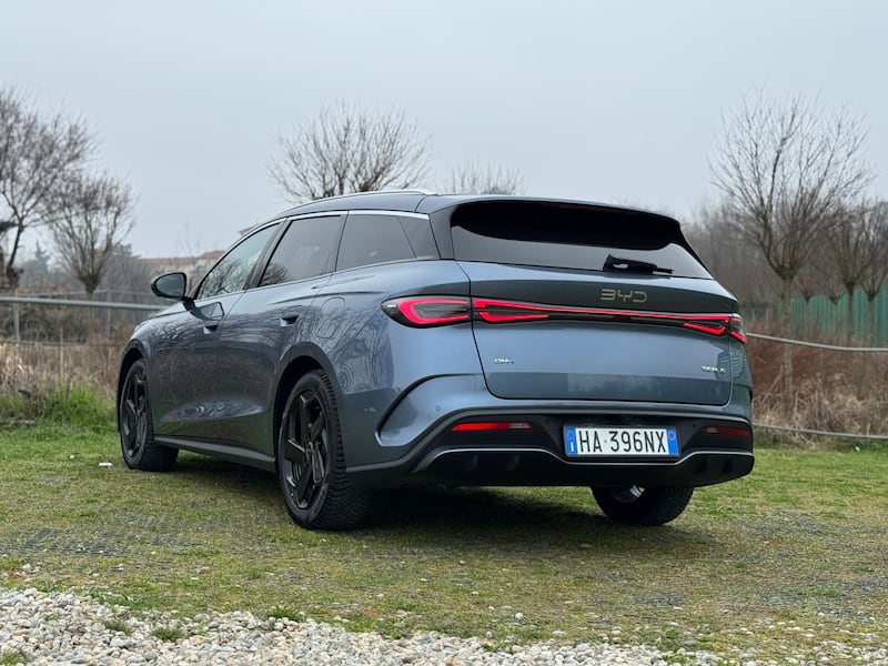 BYD Seal 6 DM-i Touring: guarda tutte le foto 1