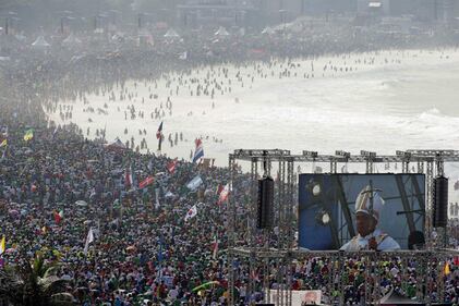 Copacabana, 3milioni per Papa Francesco 7
