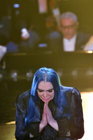 Sanremo 2019, minigonna inguinale per Loredana Bertè 5