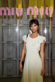 Emily Ratajkowski topless su Instagram 9