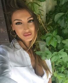 Cristina Buccino sexy pescatrice 13