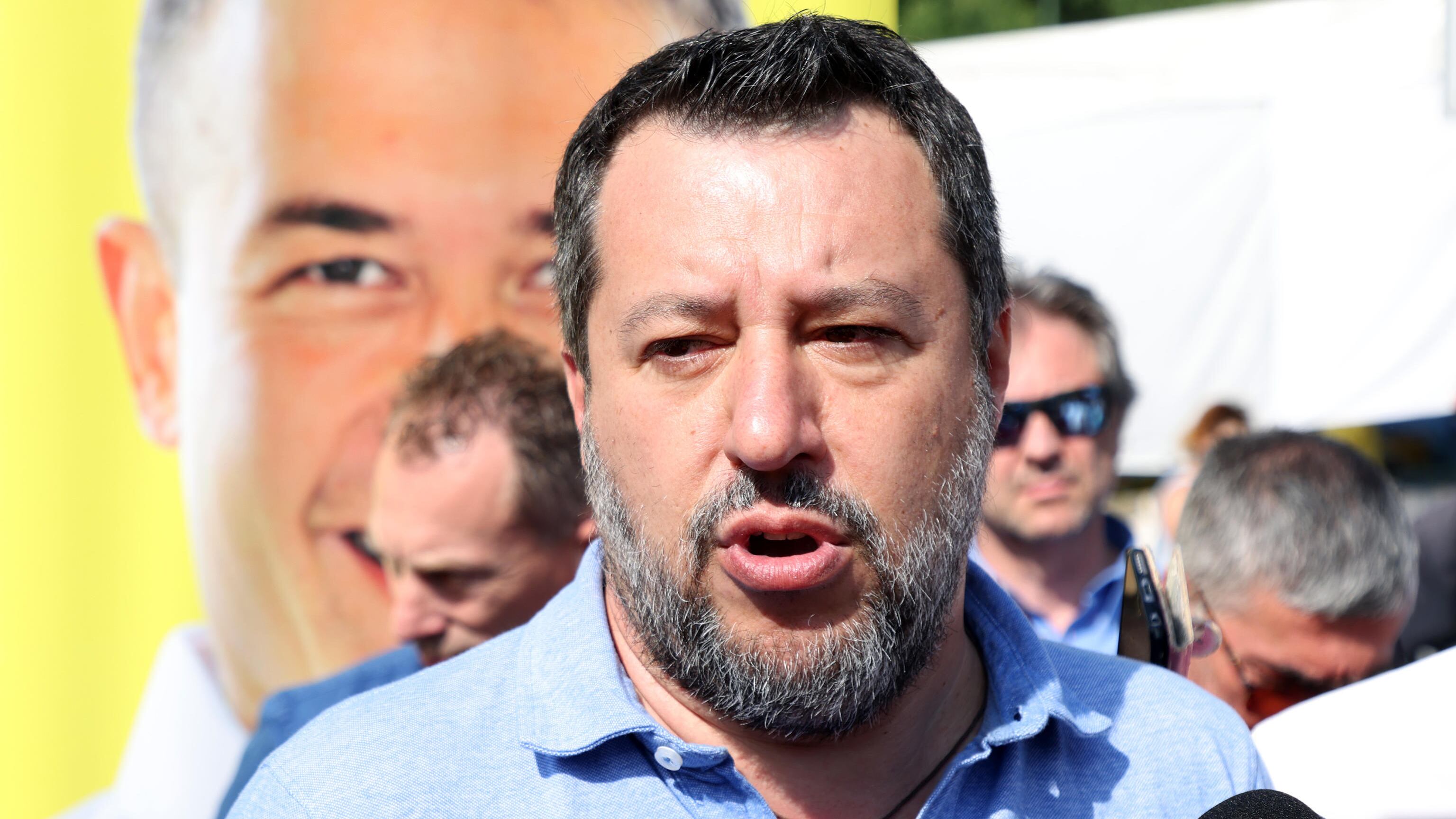 Salvini sente Berlusconi. "Ius scholae e cannabis sono una provocazione"