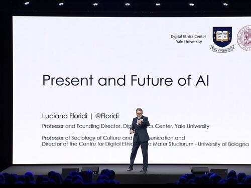 "Alla scuola si parla in questo modo". A Milano il summit sull’intelligenza artificiale organizzato dal Mim