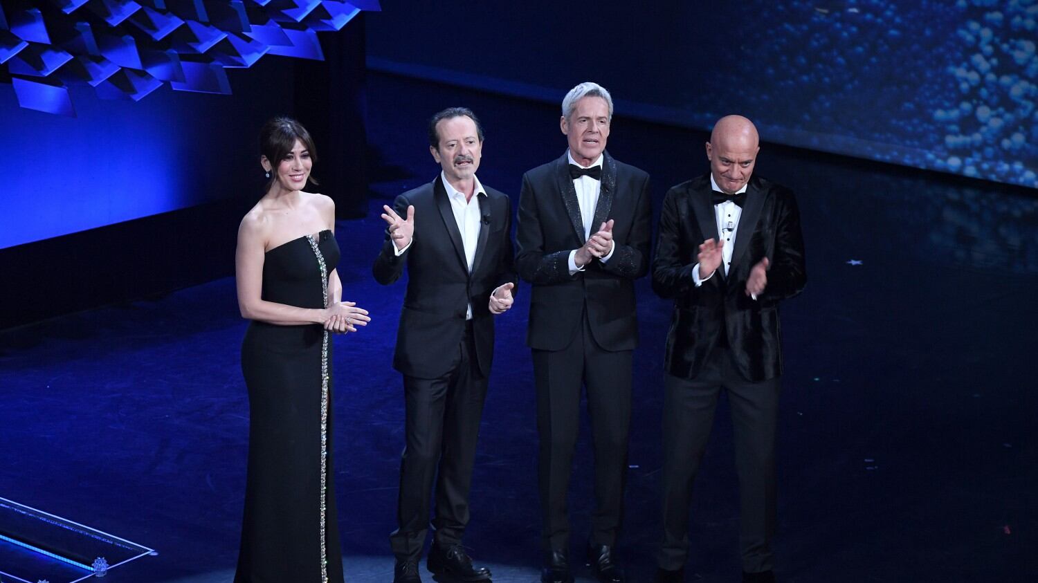 Sanremo, l'inizio è in salita: ascolti in calo per Baglioni