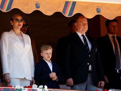 I tentativi di fuga, la luna di miele da sola: il mistero sulle nozze di Charlene di Monaco