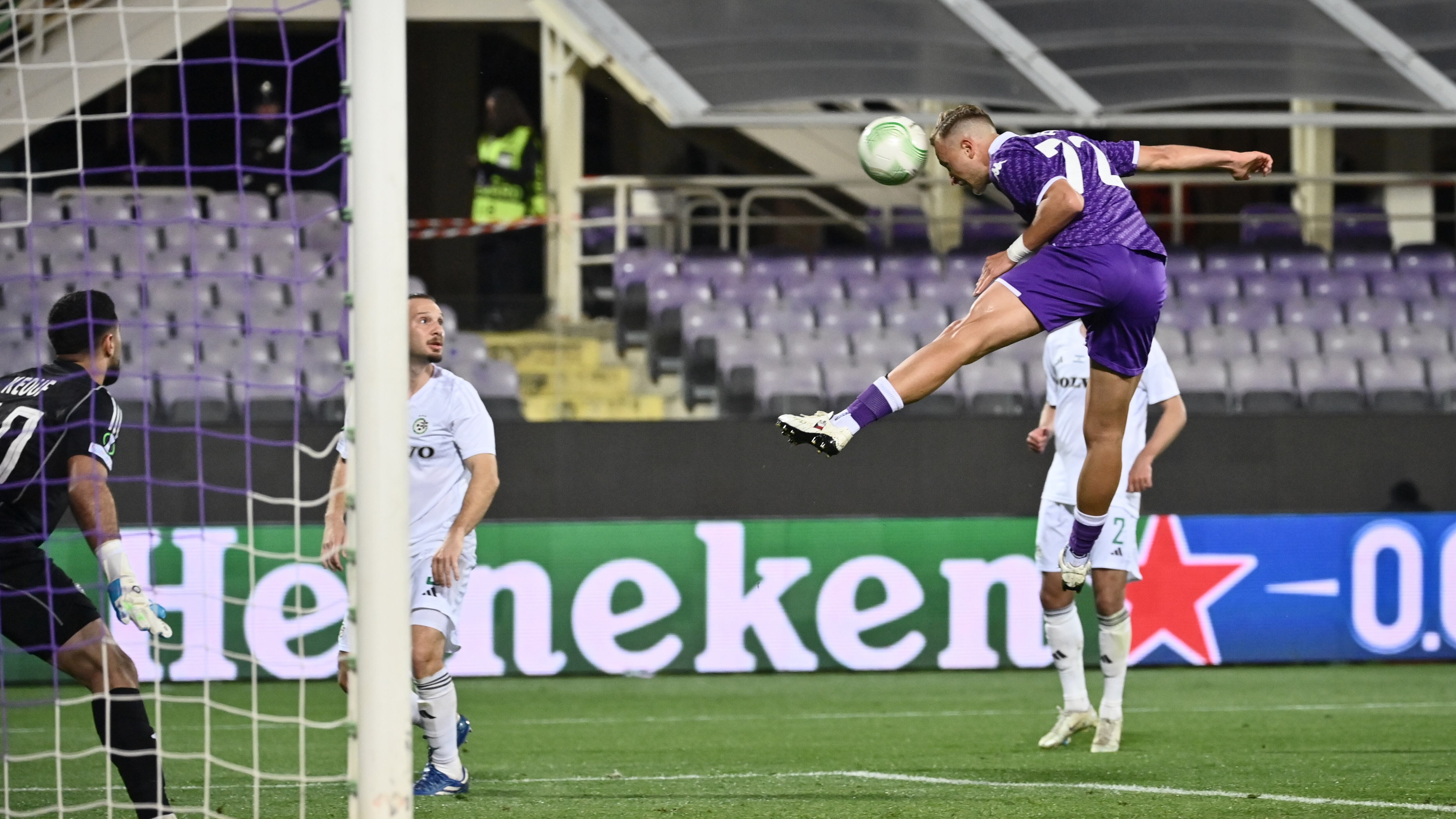 Alla Fiorentina basta l'1-1 col Maccabi: i viola centrano i quarti di Conference