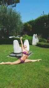 Michelle Hunziker e Aurora Ramazzotti, belle al mare 8