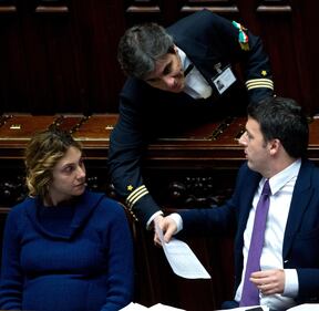 Caffè, succo, evidenziatori in bocca: le distrazioni di Matteo 14