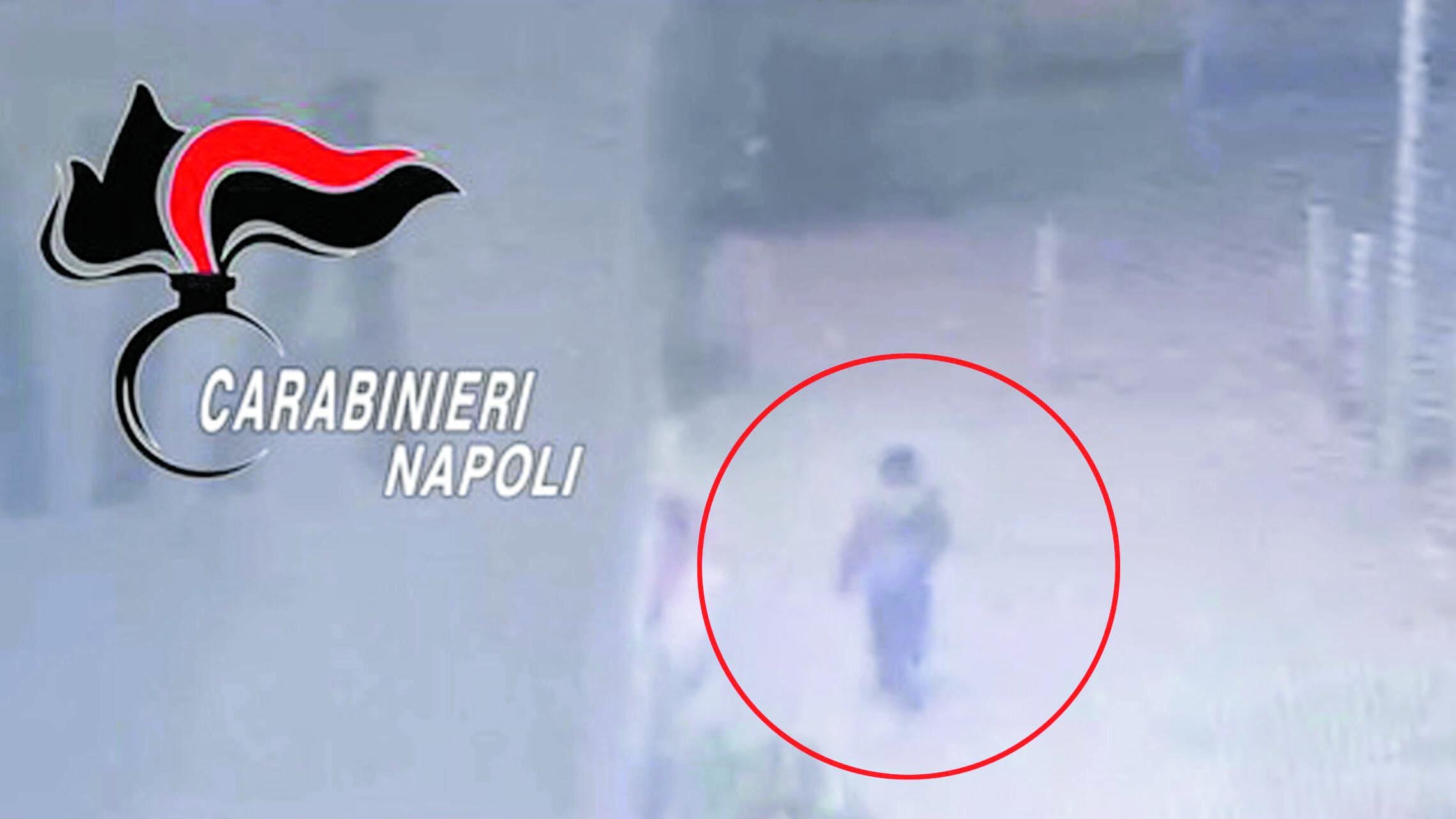 "Non è tuo figlio, dammelo". A Caivano un altro "ladro" di bambini