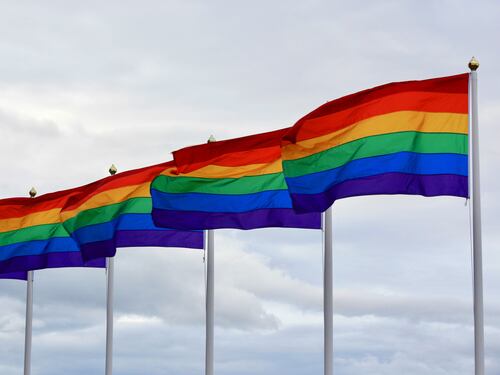 Spunta un questionario per "mappare" i gay. È bufera a Lucca