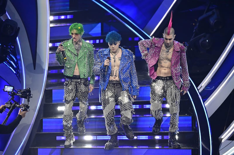 Sanremo 2024: ecco il look della finalissima del Festival dei La Sad 8