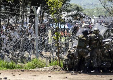 Migranti, scontri e feriti a Idomeni 4