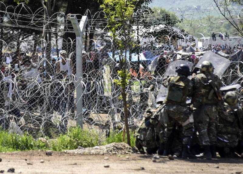 Migranti, scontri e feriti a Idomeni 4