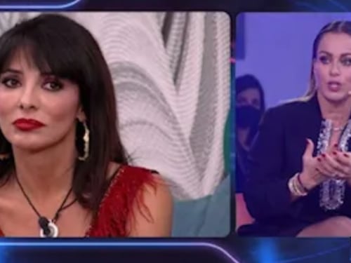 Sonia Bruganelli asfalta Miriana: "Copia-incolla come con Nicola. Hai 50 anni...."