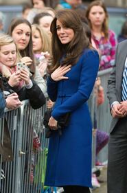 Kate Middleton, bella e glam in blu in Scozia 2