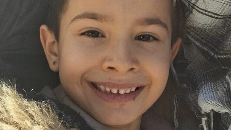Avellino, bimbo di 8 anni muore schiacciato da tavolo di ferro: stava giocando in cortile