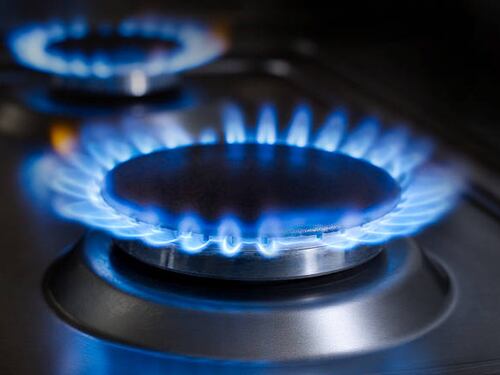 Addio al mercato tutelato del gas, più tempo per l'elettricità: ecco cosa succede