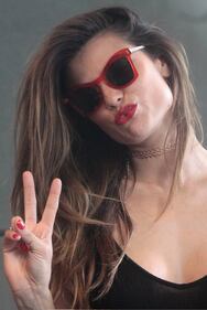 Dayane Mello si concede un po' di shopping a Milano 2