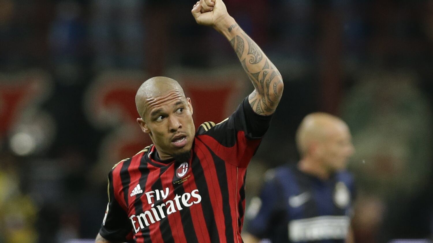Il Milan vince il derby. Decide De Jong