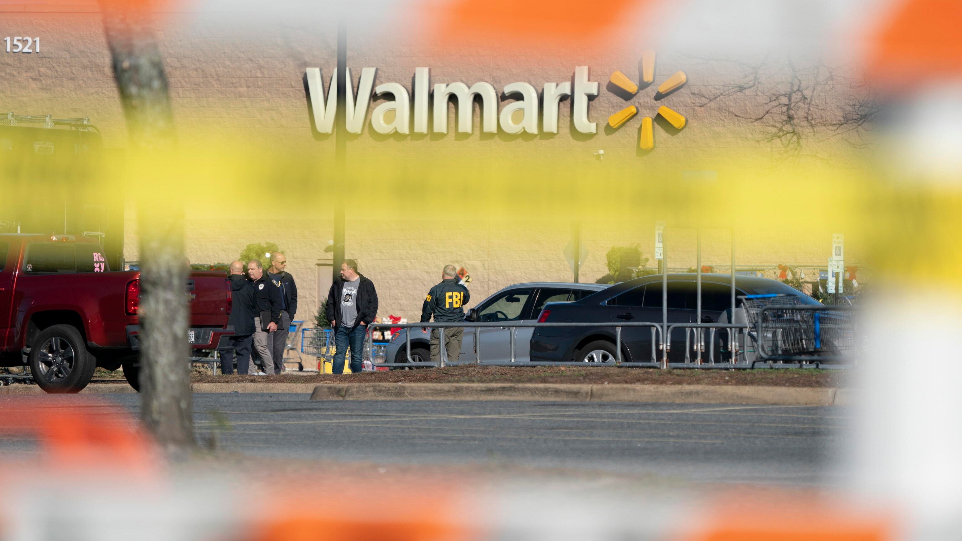 Virginia, strage al Walmart: spara e uccide sei persone
