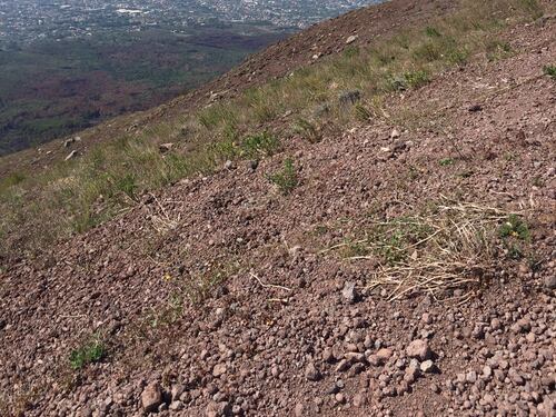 Si perde sul Vesuvio, ritrova il sentiero grazie alle sirene