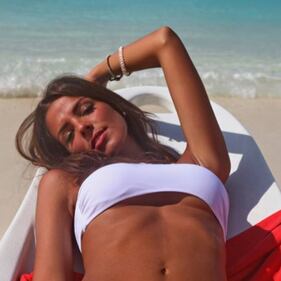 Alessia Reato, servizio in spiaggia 5
