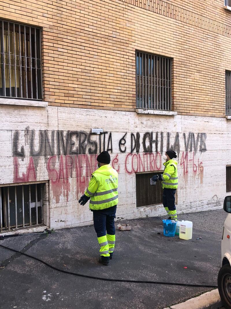 Scritte anarchiche a La Sapienza: "Alfredo Libero" 2