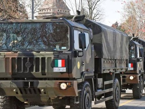 "Troppi malati, poche risorse". Le divise in trincea a Bergamo