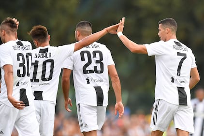 Il primo gol di Ronaldo nella amichevole di Villar Perosa 6