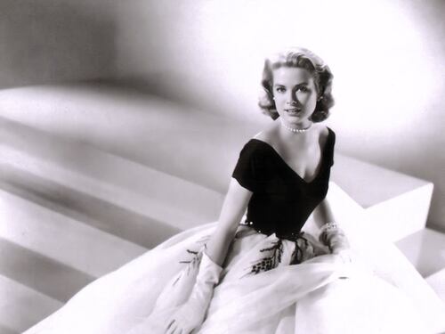 La "curva del diavolo" e l'ultimo discorso con la figlia: i misteri dietro la morte di Grace Kelly