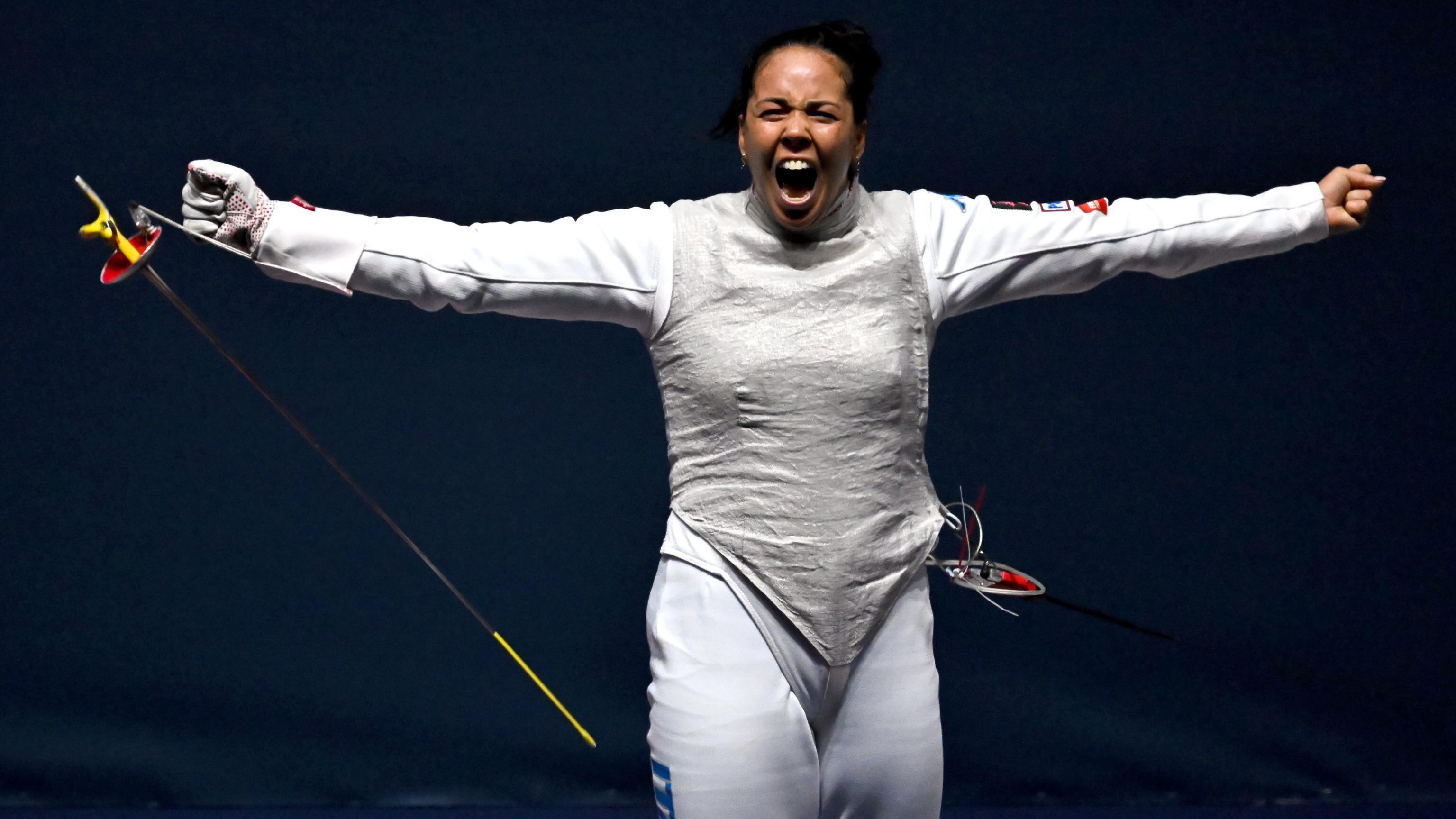Pioggia di medaglie per l'Italia ai Mondiali di scherma: Alice Volpi è oro nel fioretto