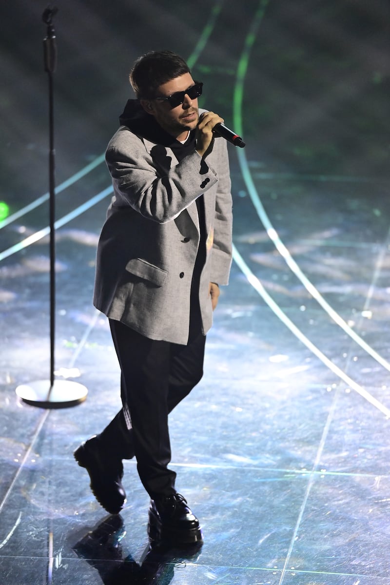 Sanremo 2024: ecco il look della finalissima del Festival di Gazzelle 4